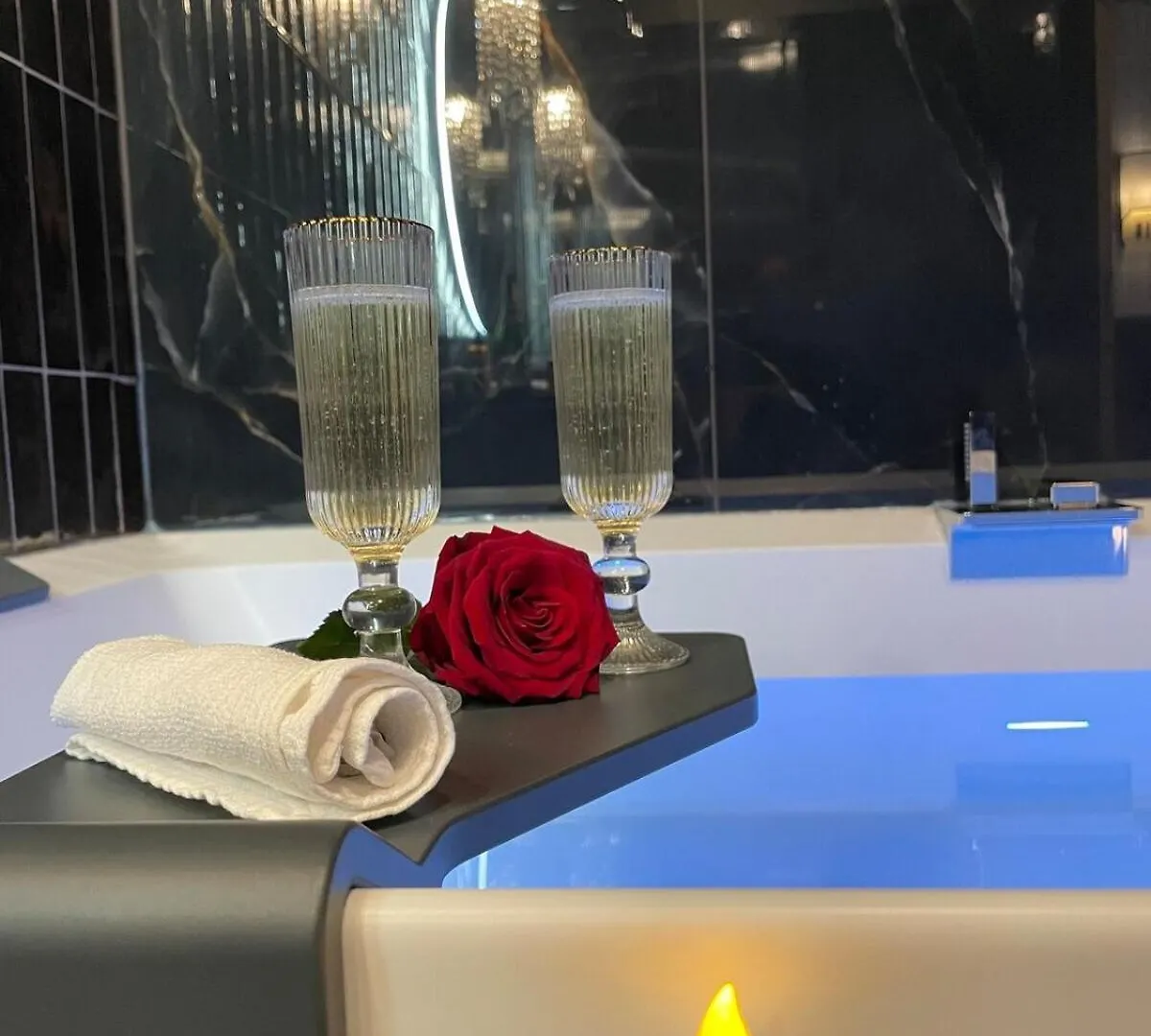 Host Inn Bien-Etre Spa Jacuzzi Downtown 리옹 0*,  프랑스