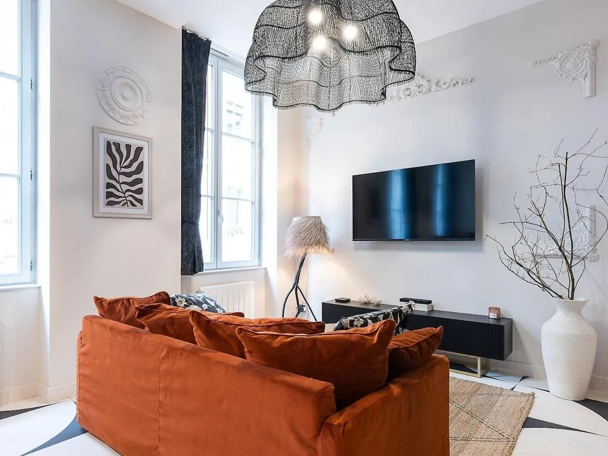 Host Inn Bien-Etre Spa Jacuzzi Downtown Lyon Daire